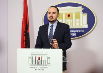 PS bojkotoi Kom Hetimor/ Salianji: Po mbrojnë grupin kriminal që ndërhyn në TIMS