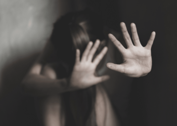 E rëndë në Tiranë/ 60-vjeçari kryen marrëdhënie me një të mitur