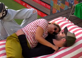 “Vdeksha për duart e tua”/ Momente që nuk duhen humbur mes Ilnisës dhe Meritonit