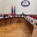 “Shëndetësia”/ Në sallë vetëm demokratët, Vokshi: Të përjashtohen, Ndreca & Ekonomi