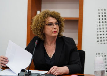 Prokuroria thërret ministren Hajdari nën dyshimin për keqpërdorim të detyrës