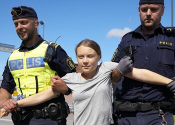 Greta Thunberg gjobitet për protestat kundër ndryshimeve klimatike në Suedi