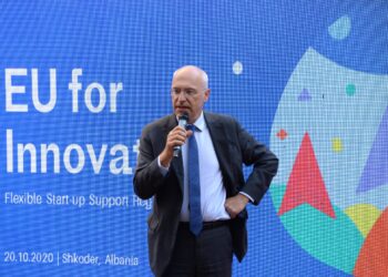 Ndahet nga jeta Peter Zingraf, ish-ambasadori i Gjermanisë në Shqipëri