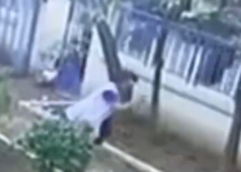 I zënë pritë te dera e kopshtit, momenti me video i sulmit ndaj Sokol Mëngjesit