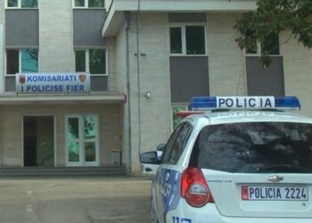 Sherr në terminalin e autobusëve në Fier/ Plagoset me thikë 40-vjeçari