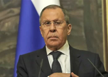 Rusia i tregon ‘muskujt’ Perëndimit?