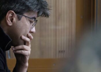 Ish-ministri i Kazakistanit dënohet me 24 vjet burg për vrasjen e gruas