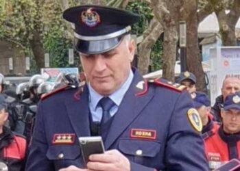 Dyshohet se ka ngacmuar një agjente krimesh, në hetim shefi i komisariatit