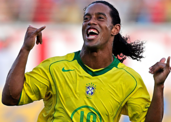 legjendat e futbollit, lojë solidariteti për viktimat e përmbytjeve në Brazil