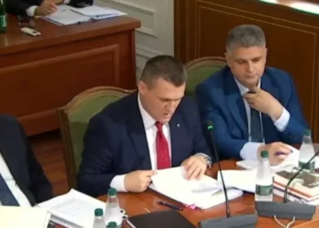 Pastrimi i parave/ Dumani: Pjesë e skemës edhe bankat! Lidhja e bizneseve me mafian