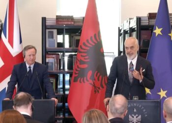 Cameron ja thotë “troç” Ramës: Emigracionin duhet ta përballoni ju