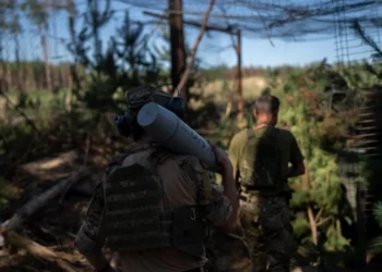 Mijëra të burgosur ukrainas kërkojnë t’i bashkohen ushtrisë