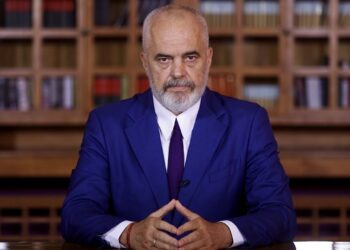 Rama takim me emigrantët në Athinë, mediat greke: I pastrehë, s’ka gjetur sallë