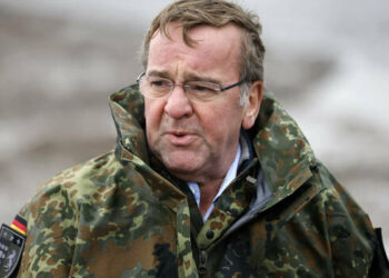 Ministri gjerman i mbrojtjes bën thirrje për mbështetje të përbashkët për Ukrainën