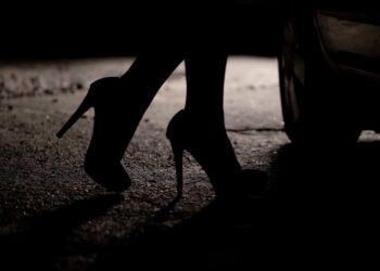 Goditet rrjeti i prostitucionit të djemve në Tiranë, në pranga ‘koka’ nga Venezuela