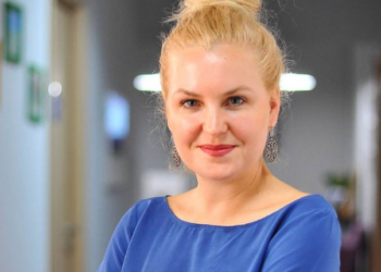 Skandali te Onkologjiku, bashkëshortja e Tahirit tregon historinë e nënës së saj