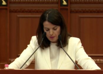 Koçiu “lë nam” në Kuvend, skandalin te Onkologjiku e quan “çështje të famshme”