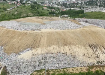 Analiza e DW: Ëndrra për qytetet pa mbetje dhe afera me mbetjet në Shqipëri