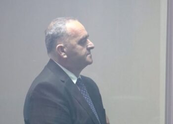 VOA: Beleri përballë zgjedhjes, bashkinë e Himarë apo Parlamentin Europian