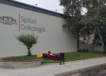 Prokuroria mësyn te Onkologjiku, firmosen 8 masa sigurie për mjekë dhe ish-drejtues