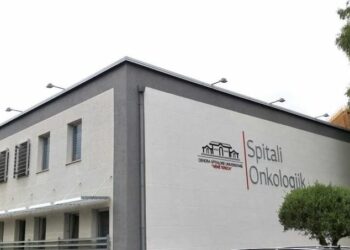Skandali te Onkologjiku, pajisja e Radioterapisë u la 3 vite pa u përdorur