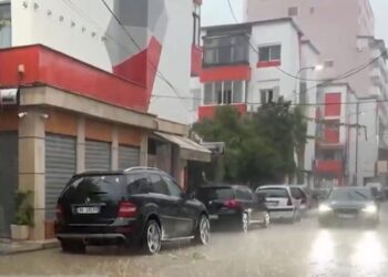 Moti merr kthesë, përmbyten disa akse në Lezhë