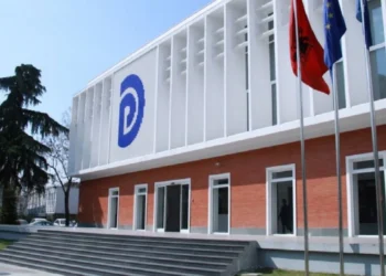 Skandali te Onkologjiku, grupi i PD kërkon interpelancë me Ramën dhe ministren Koçiu