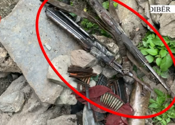 Kërcënoi me vrasje gruan, arrestohet 50-vjeçari në Dibër, policia e kap në flagrancë