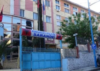 Kapsolla dhe kanabis në banesë, arrestohet 27-vjeçari në Sarandë