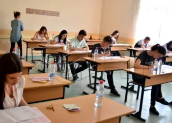 Sot provimi i anglishtes, 28 mijë maturantë testojnë dijet e tyre
