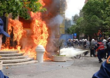 Sot protesta e radhës para Bashkisë, policia me plan masash: Ja rrugët e bllokuara