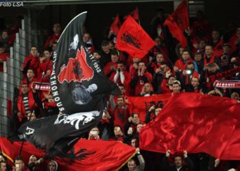 Prania e madhe e tifozëve shqiptarë në Gjermani shkakton tension në Serbi