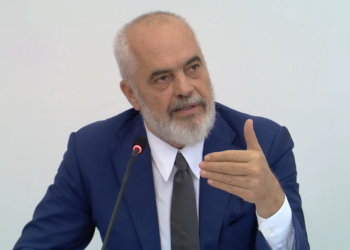Rama merr në mbrojtje Koçiun: Dorëheqja e saj joracionale