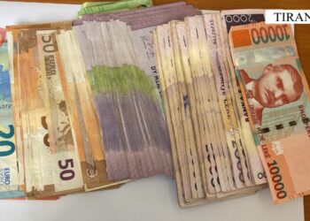 Organizonin lojëra fati, përfundojnë në pranga 11 persona në Tiranë, një në kërkim