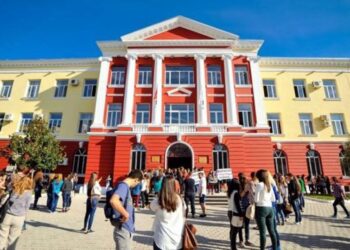 Aplikimi i maturantëve, publikohet kalendari i procedurave për regjistrim