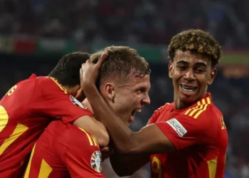 Spanja shkon në finale, Yamal dhe Olmo përmbysin Francën