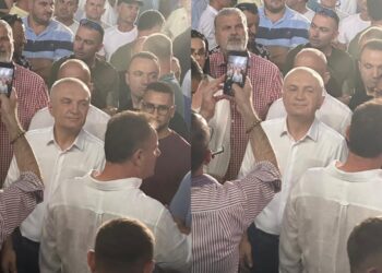 FOTOLAJM/ Protesta e opozitës, Berisha mungon, por Ilir Meta jo