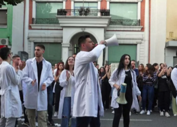 “S’shohin të ardhme”/ Televizioni publik gjerman: Mjekët po ikin nga Shqipëria