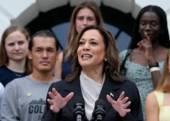 Kamala Harris thyen rekordin e mbledhjes së fondeve