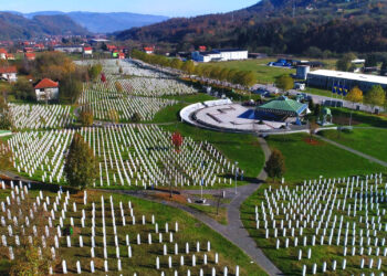 Të dënohet ‘Srebrenica’, 3 deputetë të Sanxhakut çojnë rezolutën në Kuvendin serb
