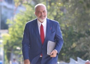 Rama prezanton kreun e grupit dhe 3 ministrat e rinj! Seanca shtyhet për nesër