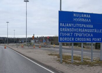 Finlanda miraton ligjin për bllokimin e emigrantëve nga Rusia