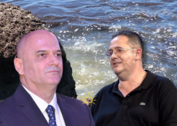 Si Geront Çela e Samir Mane po helmojnë detin e Vlorës,u thithin miliona shqiptarëve