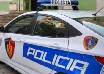 E rëndë në azilin e të moshuarve në Tiranë/78-vjeçari vret me bastun shokun e dhomës