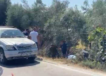 Aksident me vdekje në Fier/ “Benzi” përplas motomjetin, humb jetën 64-vjeçari