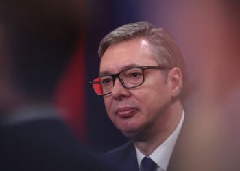 Hapja e urës në lumin Ibër, presidenti Vuçiç paralajmëron: KFOR të mos e lejojë!