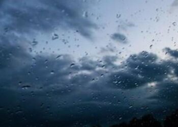 Vranësira dhe reshje shiu, si parashikohet moti për sot