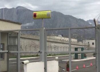 Ndërmjetës për t’u futur drogë të burgosurve, arrestohet polici i burgut të Peqinit