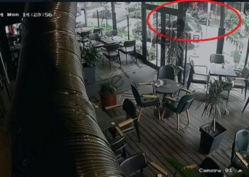 VIDEO/ Plagosja në “Komunën e Parisit”, momenti kur efektivi qëllon 45-vjeçarin