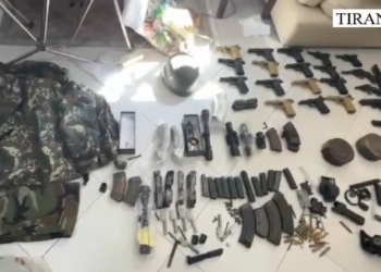 Trafik armësh nga Shqipëria në Britani/ Policia jep detaje nga aksioni i SPAK